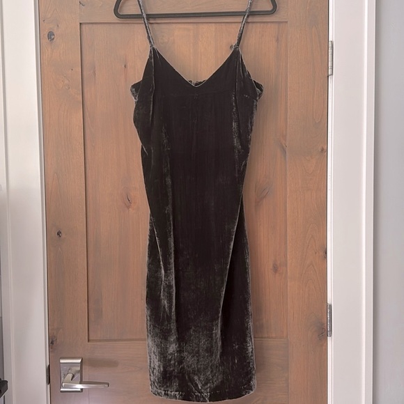 Splendid Dresses & Skirts - Splendid Moonstone Velvet Slip Dress Womens M Midi spaghetti strap Party Prom